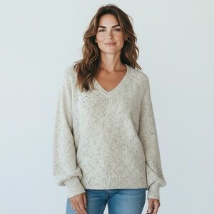 LOFT Beige Gold Speckled V-Neck Sweater – Size M